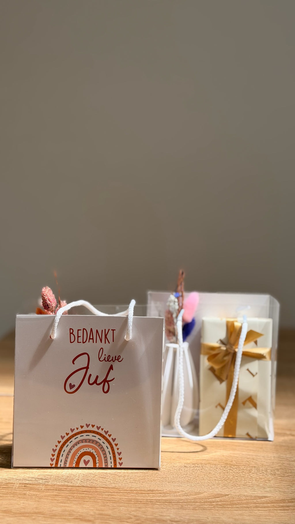 Bedankt juf zakje € 23,15           BETAAL NU € 12,00 EN HET RESTERENDE BEDRAG CONTANT BIJ AFHAAL